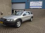 Volvo XC70 2.5 T Comfort Line jongtimer, Auto's, Volvo, Origineel Nederlands, Te koop, 5 stoelen, 210 pk