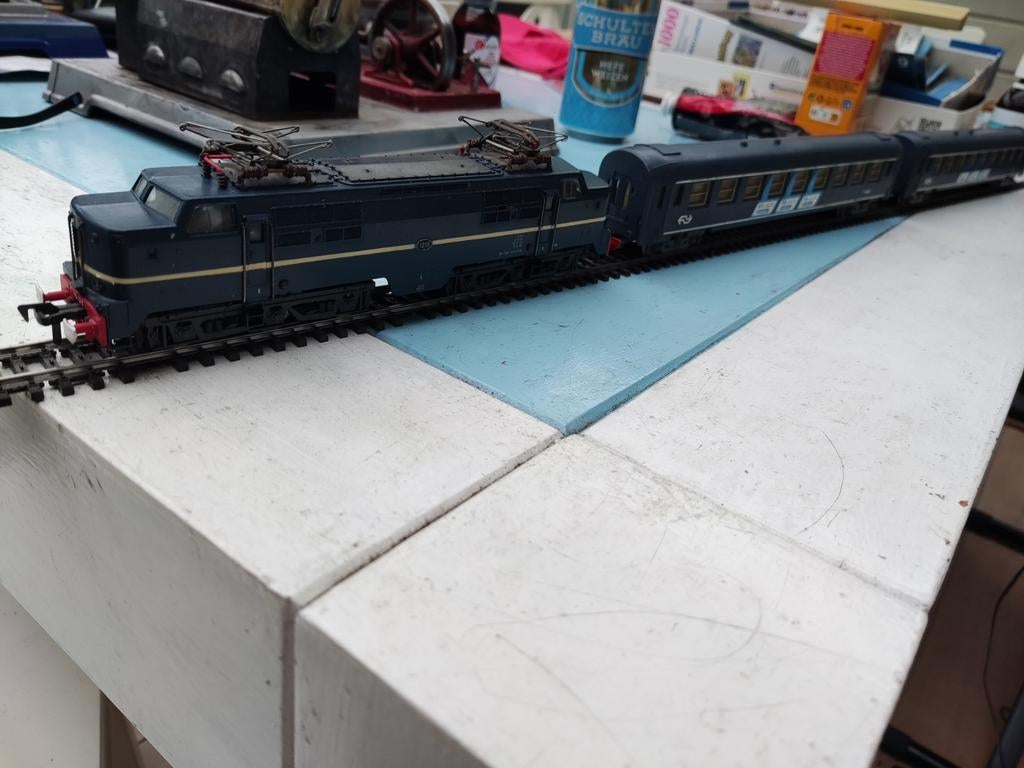 E- lok 1200 met 2 ns rijtuigen ho., Ophalen of Verzenden