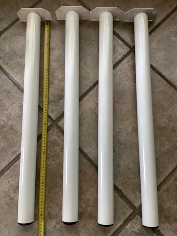 Set 4 witte tafelpoten, metaal beschikbaar voor biedingen