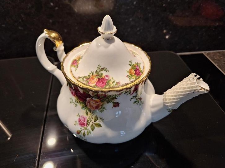 Royal Albert Old Country Roses Theepot - 1200ml, Huis en Inrichting, Keuken | Servies, Gebruikt, Overige typen, Overige stijlen