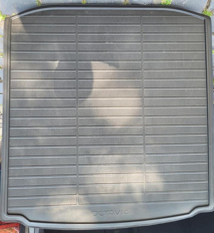 Dubbelzijdige kofferbakmat, Octavia hatchback, Auto diversen, Kofferbakmatten, Gebruikt, Ophalen