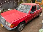 Mercedes-Benz 190-Serie 2.0 D 1984 Rood, Auto's, Mercedes-Benz, Achterwielaandrijving, 4 cilinders, 1200 kg, Particulier