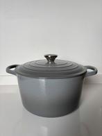 Le Creuset signature ronde braadpan Ø24cm. Grijs, Huis en Inrichting, Keuken | Potten en Pannen, Gietijzer, Nieuw, Ophalen of Verzenden