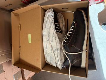 Te koop 55 paar rest partij dames-heren schoenen beschikbaar voor biedingen