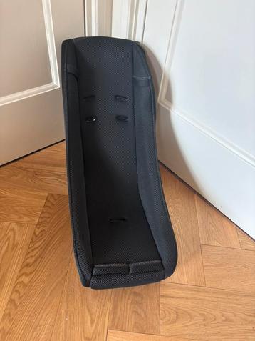 Babyschaal (melia) evt met maxicosi adapter beschikbaar voor biedingen