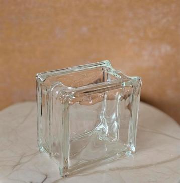 Vintage glasblok vaas – helder massief glas beschikbaar voor biedingen