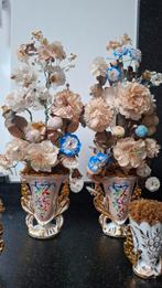 Antieke Porseleinen Vaasjes met Zijden Bloemen, Gebruikt, Overige kleuren, Aardewerk of Porselein, Ophalen of Verzenden