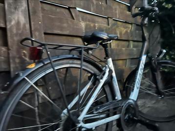 Giant fiets beschikbaar voor biedingen