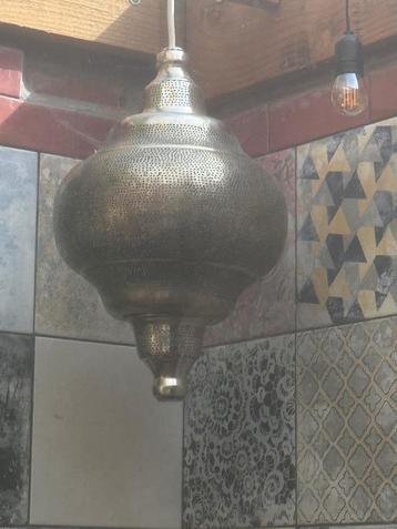 Oosterse lamp groot beschikbaar voor biedingen
