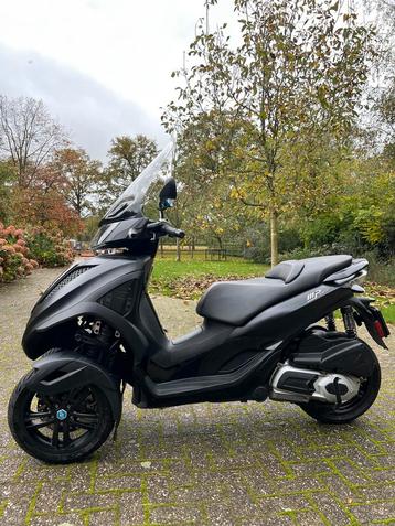 PIAGGIO MP3 300 LT YOURBAN.        In prijs verlaagd! beschikbaar voor biedingen
