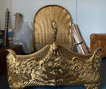 Gouden zwanenbed antiek beschikbaar voor biedingen