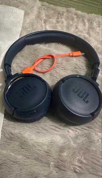 JBL Bluetooth Koptelefoon - Topkwaliteit! beschikbaar voor biedingen