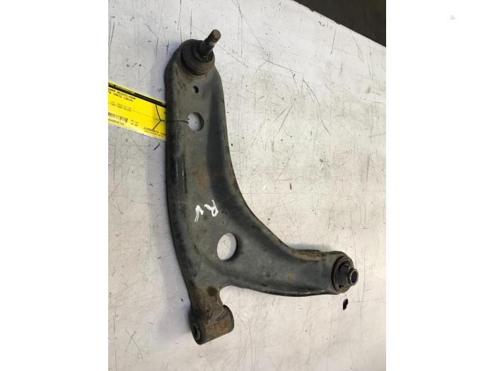 Draagarm rechts-voor van een Toyota Yaris, Auto-onderdelen, Ophanging en Onderstel, Toyota, Gebruikt, 3 maanden garantie, Ophalen of Verzenden