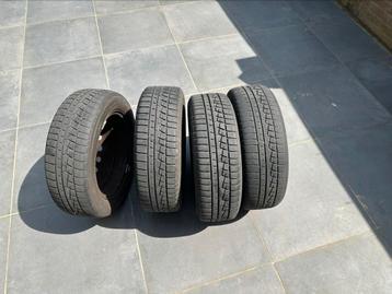 4 stuks Mazda 2 velgen met winterbanden  beschikbaar voor biedingen