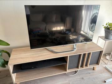 Tv tafel beschikbaar voor biedingen