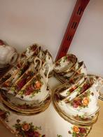 porselein Royal Albert Old country rose, Antiek en Kunst, Antiek | Servies compleet, Ophalen of Verzenden