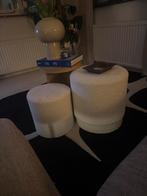 Twee witte poefjes, Ophalen, Minder dan 50 cm, Gebruikt, Rond