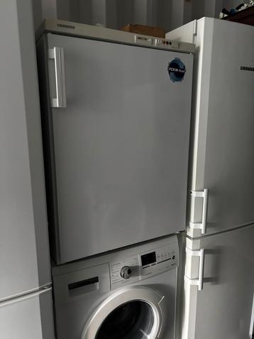 Tafelmodel vrieskasten €125 p.s op=op beschikbaar voor biedingen