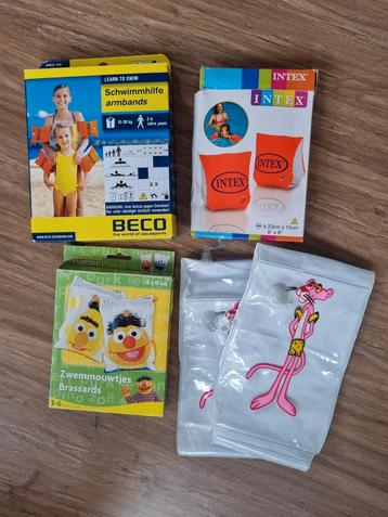 Zwembandjes 3x leeftijd van 2 tot 6 jaar  beschikbaar voor biedingen