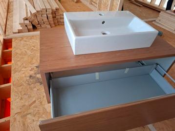 Badmeubel met Villeroy en boch wasbak 2 stuks beschikbaar voor biedingen