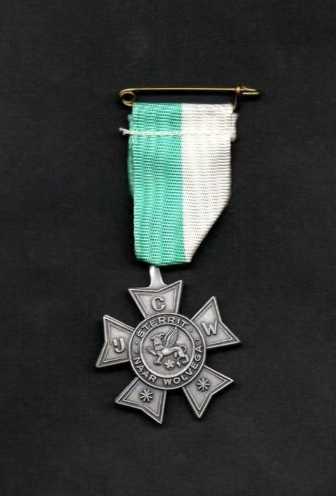 Medaille Sterrit naar Wolvega Weststellingwerf IJ.C.W. 1985., Verzamelen, Overige Verzamelen, Zo goed als nieuw, Ophalen of Verzenden