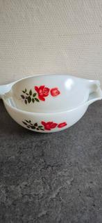 Schalen met roos Engeland JAJ (soort arcopal) vintage ), Huis en Inrichting, Keuken | Servies, Ophalen of Verzenden, Overige stijlen