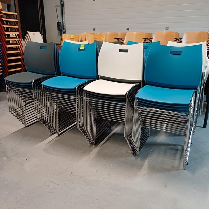 80 x casala design stoelen schoolstoelen partij stoelen, Huis en Inrichting, Stoelen, Gebruikt, Vijf, Zes of meer stoelen, Bruin