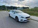 Volvo V60 T5 240pk 2011 Wit, Auto's, Voorwielaandrijving, 1800 kg, 4 cilinders, Wit
