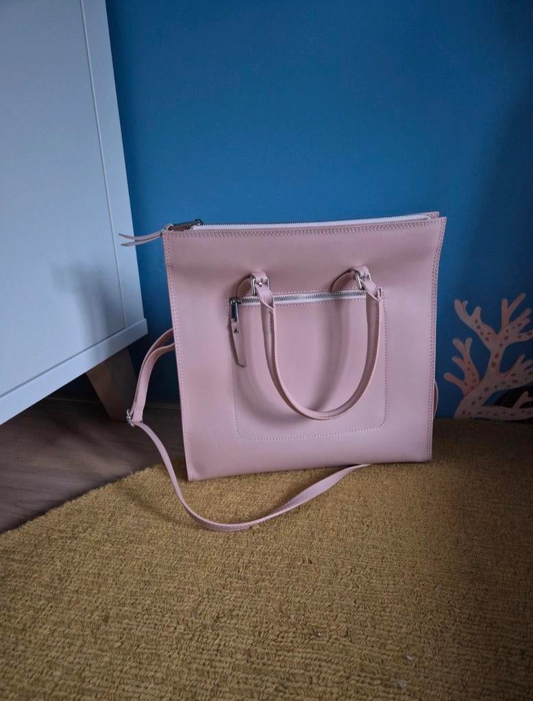 Lichtroze leren tas, Sieraden, Tassen en Uiterlijk, Tassen | Damestassen, Ophalen of Verzenden, Zo goed als nieuw, Roze, Handtas