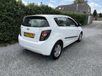 Chevrolet Aveo 1.4 LT | Navi | Airco | Cruise Control | LMV, Euro 5, Gebruikt, 4 cilinders, Wit