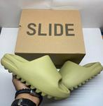 Adidas Yeezy Slide ‘Resin’ (2022) maat 38, Kleding | Heren, Schoenen, Nieuw, Slippers, Ophalen of Verzenden, Yeezy slide