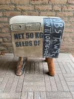 Leuk krukje met unieke print, Huis en Inrichting, Banken | Voetenbanken en Poefen, Ophalen, Minder dan 50 cm, Gebruikt, Vierkant