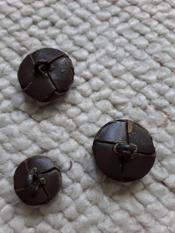 3 Vintage / retro - leder look knoopjes bruin - 2,1/+ 1,5cm beschikbaar voor biedingen