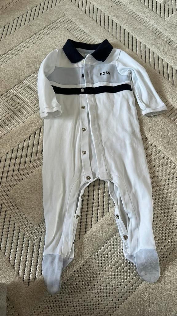 Hugo Boss babyjumpsuit maat 71 (9 maanden), Kinderen en Baby's, Kinderkleding | Kinder-zwemkleding, Zo goed als nieuw, Zwembroek