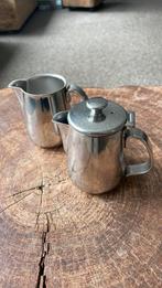2 Alessi melkkannetjes 15 cl vintage, Ophalen of Verzenden, Zo goed als nieuw, Rvs
