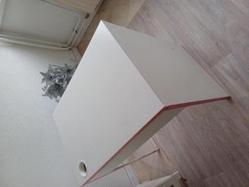 Gratis bureau – ophalen in Zaandam (1e verdieping)