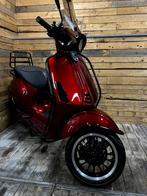 Vespa Sprint Special Paint Candy Red, Fietsen en Brommers, Scooters | Vespa, Benzine, Overige modellen, Ophalen of Verzenden, Zo goed als nieuw