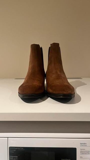 John Lewis Chelsea Boots Maat 43 beschikbaar voor biedingen