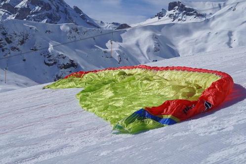 Te koop: UP Kangri paraglider, Sport en Fitness, Zweefvliegen en Paragliding, Zo goed als nieuw, Scherm, Ophalen of Verzenden