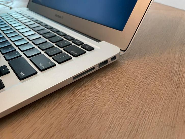 MacBook Air mid 2012 2GHz Core i7 8Gb 250Gb SSD, Computers en Software, Apple Macbooks, Gebruikt, MacBook Air, 13 inch, 2 tot 3 Ghz