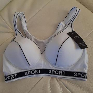 Nieuwe Sport BH’s in wit diverse maten beschikbaar voor biedingen