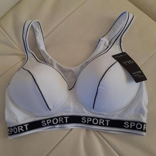 Nieuwe Sport BH’s in wit diverse maten, Kleding | Dames, Ondergoed en Lingerie, BH, Wit, Ophalen of Verzenden