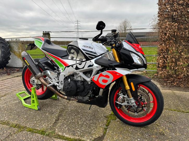 Aprilia Tuono 1100 V4 factory 2018, Motoren, Motoren | Aprilia, Particulier, Naked bike, meer dan 35 kW, 4 cilinders, Motorrijbewijs A