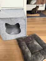 Kattenbed / Kattenhol uit Vilt voor Opbergkast, Dieren en Toebehoren, Ophalen of Verzenden, Zo goed als nieuw