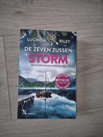 Lucinda Riley - Storm, Ophalen of Verzenden, Zo goed als nieuw, Lucinda Riley, Nederland