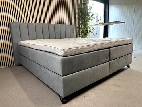 BOXPSRING MET LUXE HOOFDBORD 180 x 200 BLAUW GRIJS, Huis en Inrichting, Slaapkamer | Boxsprings, Nieuw, 180 cm, 200 cm, Tweepersoons