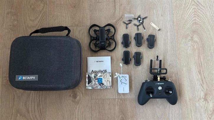 BetaFPV Aquilia16 + 6 accus + zender, Hobby en Vrije tijd, Modelbouw | Radiografisch | Helikopters en Quadcopters, Zo goed als nieuw