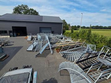 Ruime partij stalen trappen nob9000 beschikbaar voor biedingen