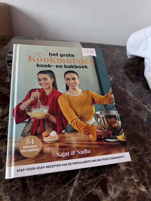 Najat Yachou - Het grote Kookmutsjes kook- en bakboek, Boeken, Kookboeken, Zo goed als nieuw, Ophalen of Verzenden