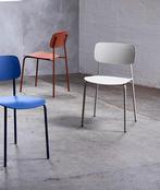 by fonQ Laze Eetkamerstoel - Greige Set 4 | €89,99 p stuk nu, Huis en Inrichting, Stoelen, Kunststof, Byfonq, Byfonq, Nieuw